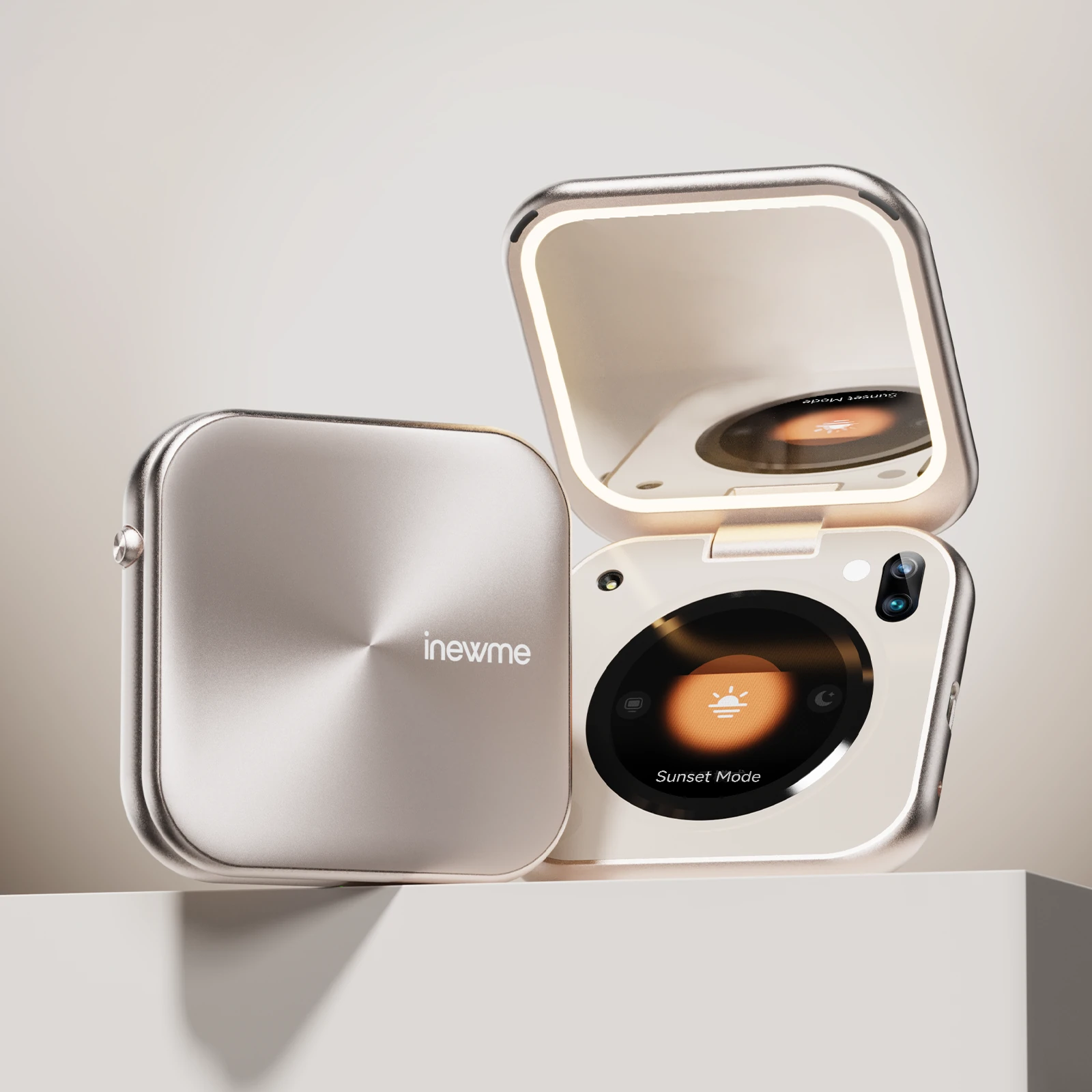 Aura Mirror, open and closed